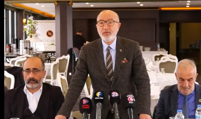 Kıblesini kaybetmemiş yazarlar o ülkenin bekçileridir