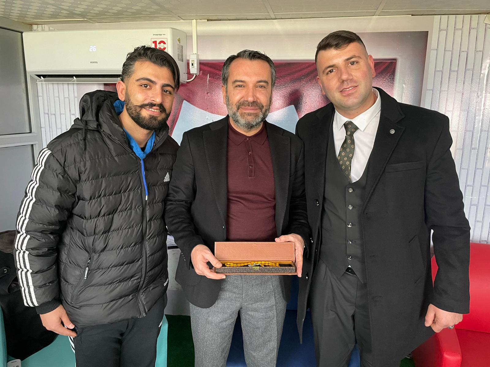 Gurbetçi Elazığsporlu İş Adamından  Başkan Şerifoğulları’na Hediye