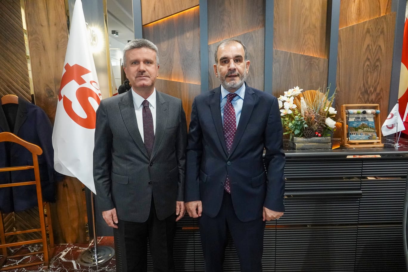 Ak Parti Eski İl Başkanı Ramazan Gürgöze’den Başkan Alan’a Ziyaret