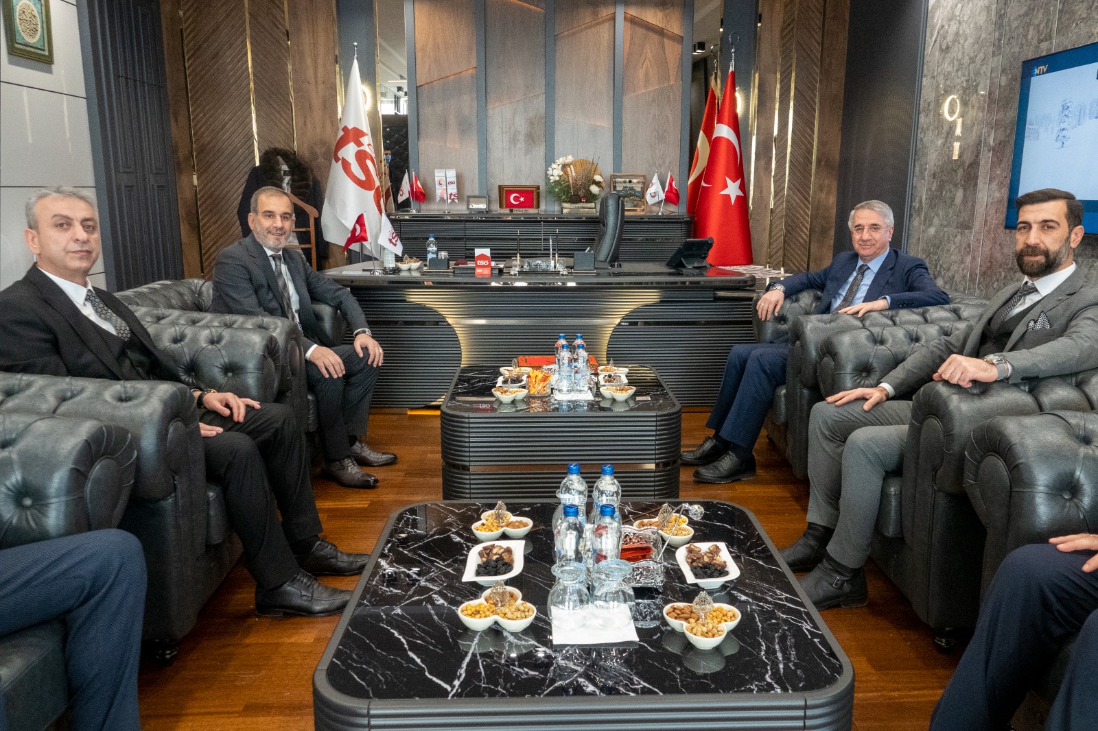 Ak Parti MKYK Üyesi Mücahit Yanılmaz, ETSO Başkanı İdris Alana  hayırlı olsun ziyaretinde bulundu,