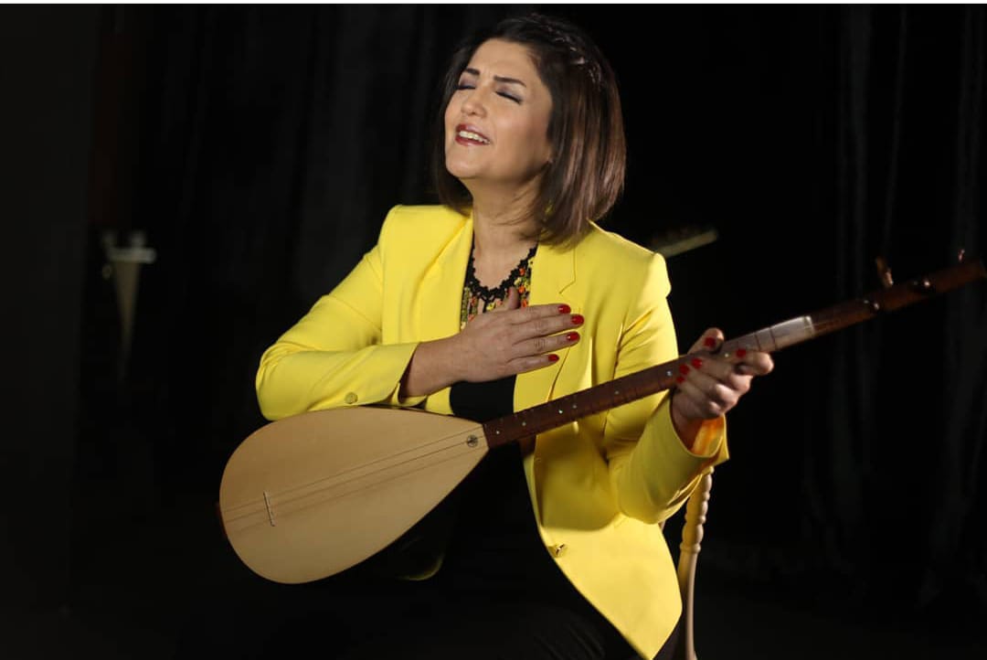 ESRA ÖZTÜRK’ TEN MUHTEŞEM YORUM