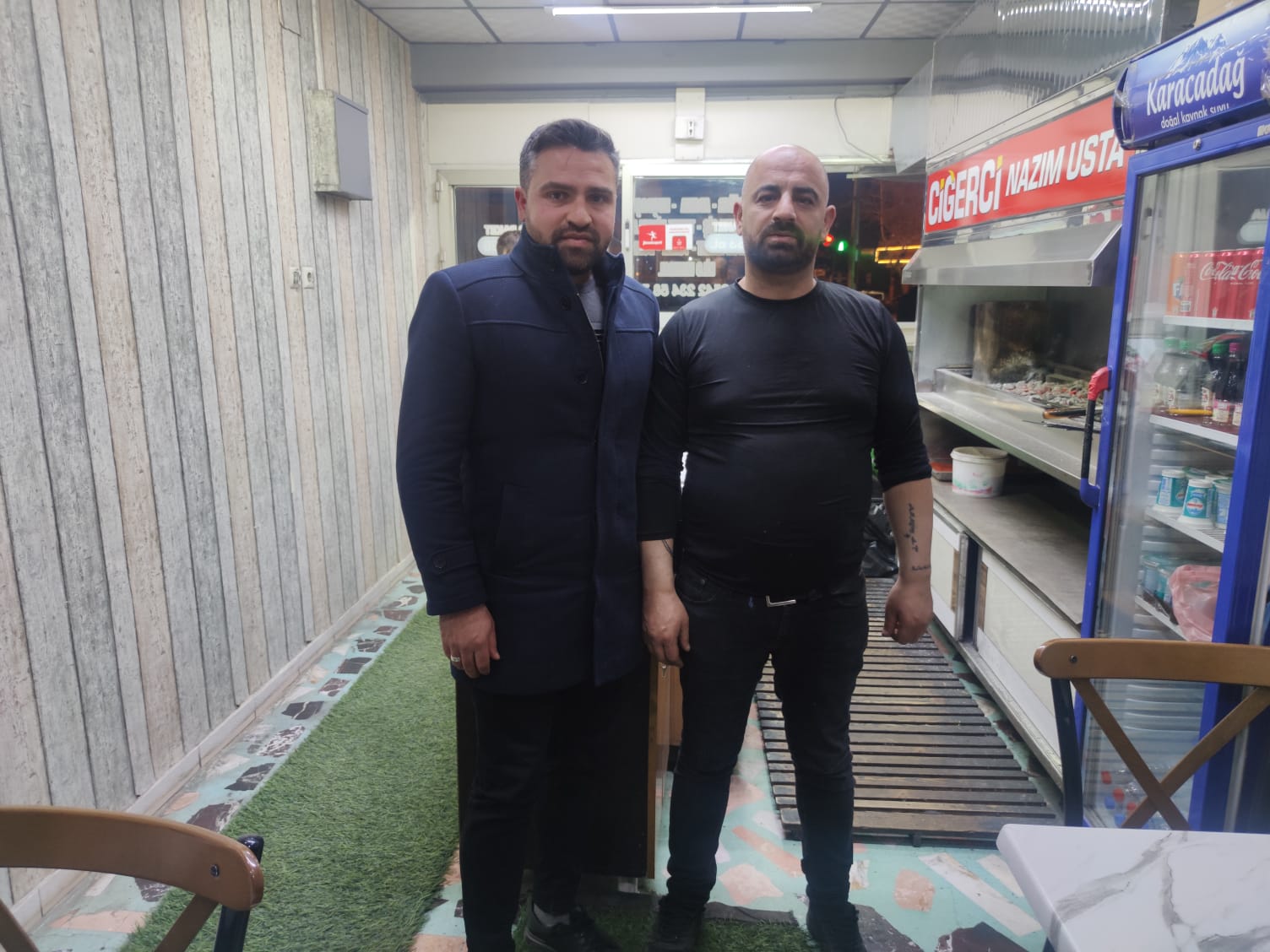 Deva Partisi Milletvekili Aday Adayı Recep Ceylan seçim gezilerine Elazığ esnafınlarını ziyaret edip sorunlarını dinledi.