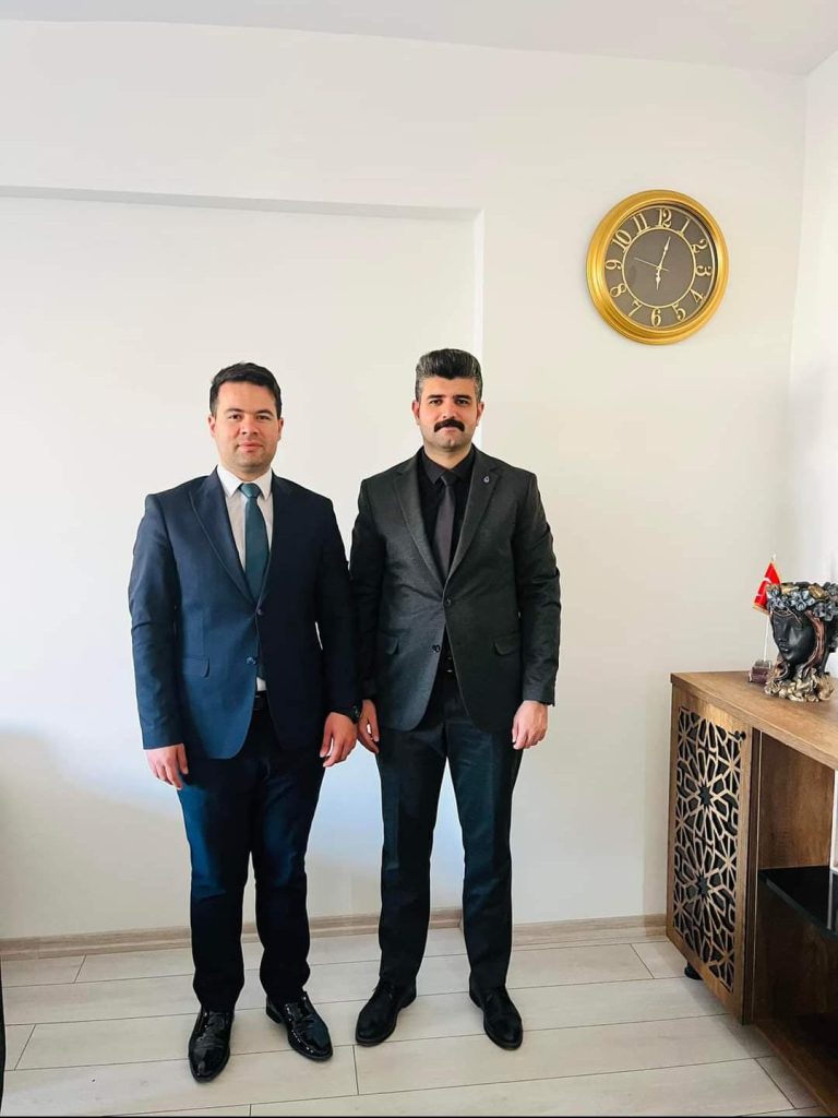 Deva partisi Elazığ milletvekili Aday adayı Hamza Gür seçim gezileri kapsamında Deva partisi Keban ilçe başkanını ziyaret etti .