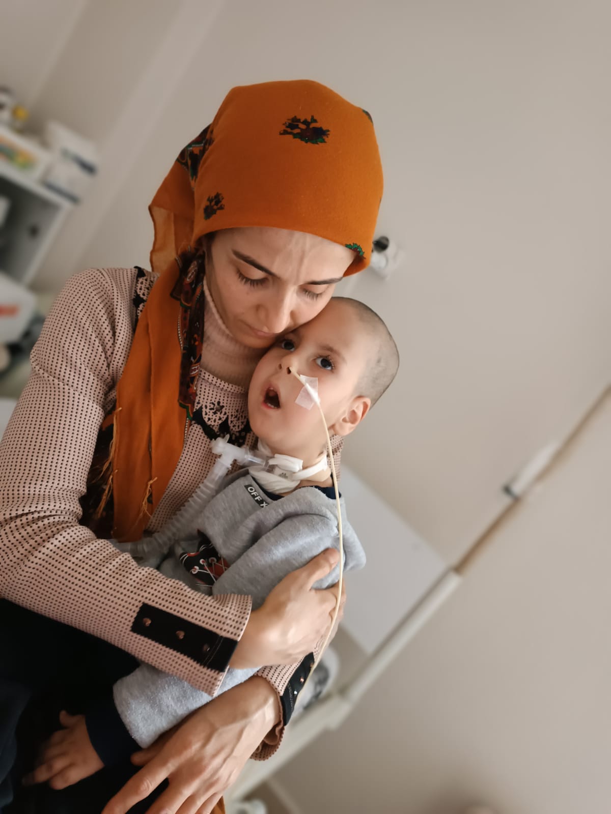 SMA TİP 1 HASTASI ALİ BEBEK’İN ANNESİ: ”PARA YÜZÜNDEN EVLADIMI KAYBEDECEĞİM OLSA BİLE DESTEĞİNİZİ ESİRGEMEYİN”