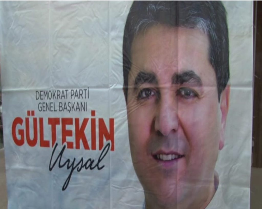 İzmir Demokrat Parti Milletvekili Adayları  İftar Yemeğinde  İl İlçe Başkan Ve Yönetimiyle buluştu.