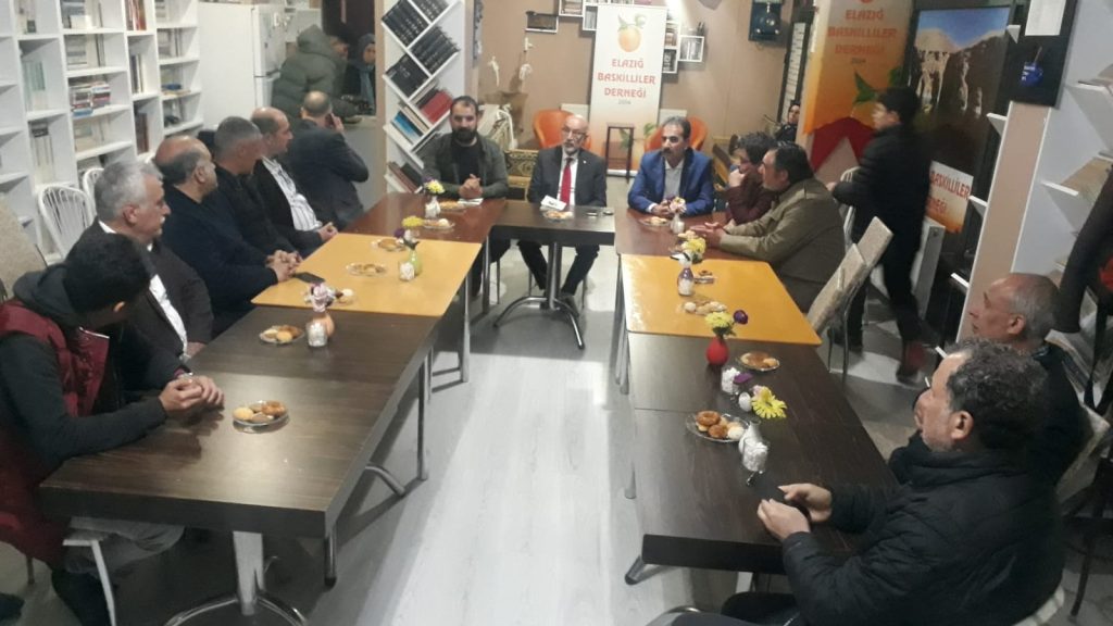 İYİ Parti Elazığ Milletvekili Adayı Av. Dr. İrfan Sönmez, Baskilliler Derneği’nde dernek üyeleri ve vatandaşlarla bir araya geldi.