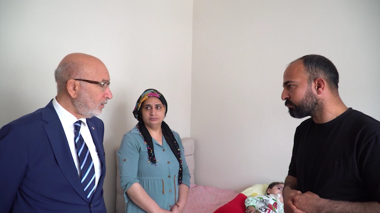 İRFAN SÖNMEZ, ÇOCUK BAYRAMIN’DA SMA HASTASI KEREM ALİ BEBEK’İ ZİYARET ETTİ, DESTEK İÇİN ÇAĞRIDA BULUNDU