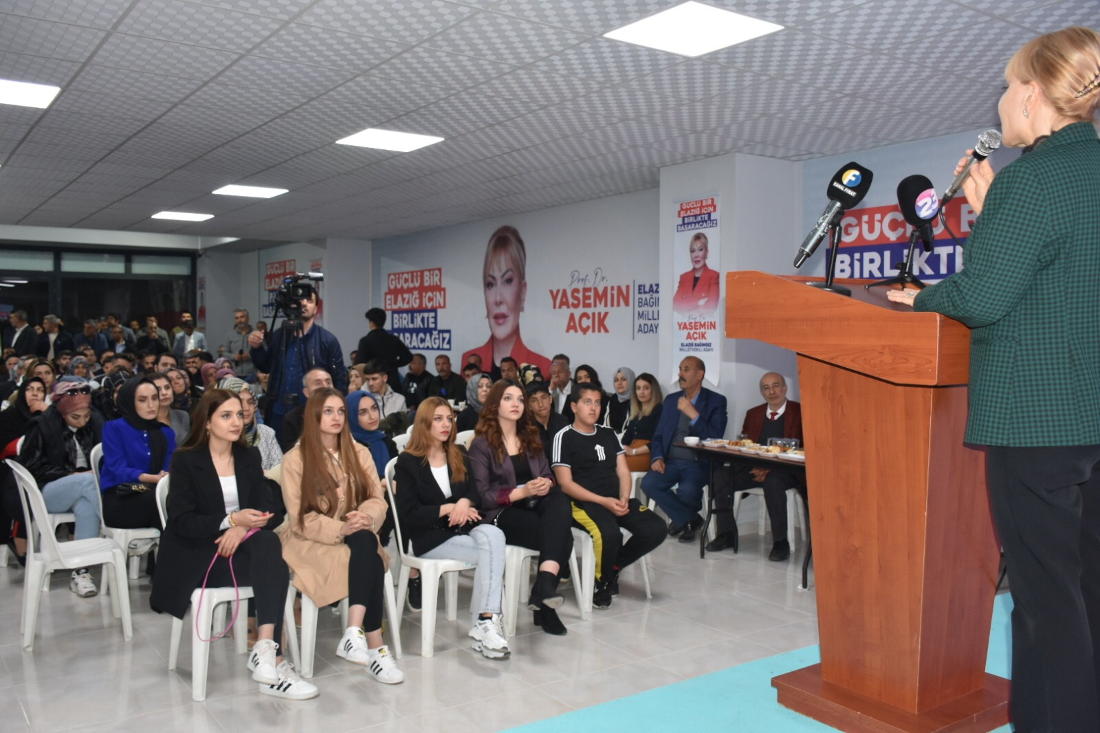 HAK ETTİĞİNİZ YERE GELECEKSİNİZ, SİZİ DESTEKLEYECEĞİZ”