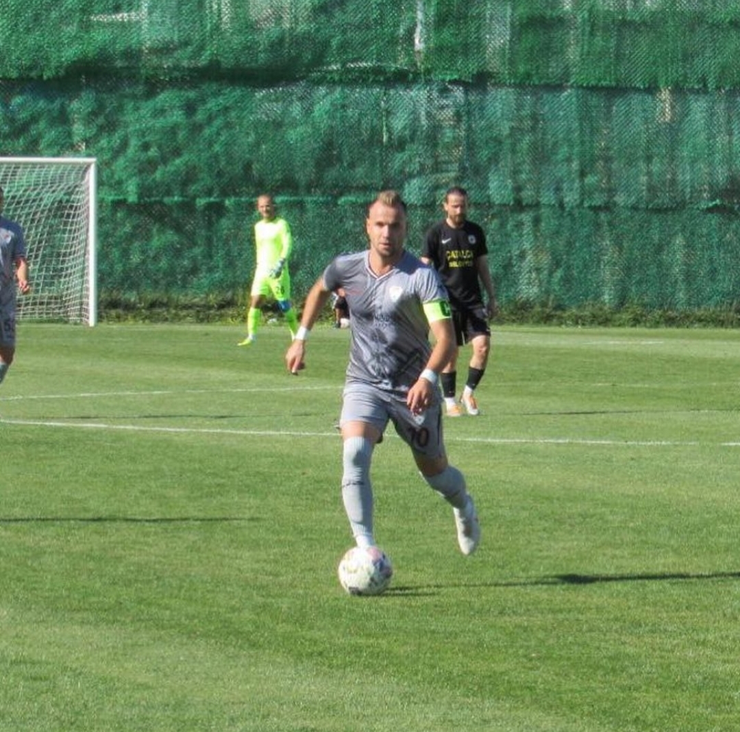 Mesut Saray,Belediye Derince Maçında Cezalı