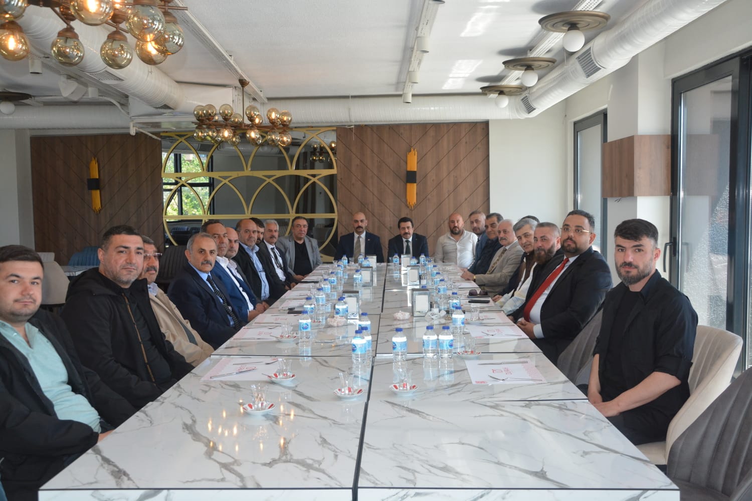 Fevzi -Zırhlıoğlu’na Elazığlı hemşehrilerinden tam destek