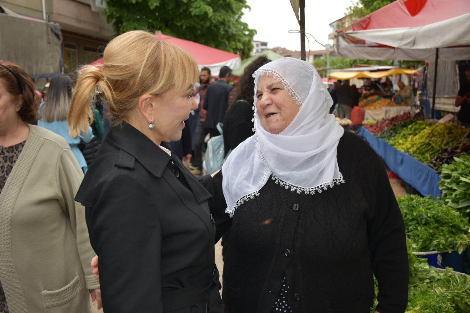 PROF. DR. YASEMİN AÇIK “BELDELERİMİZİN SORUNLARININ ÇÖZÜMÜ İÇİN ÇABA SARF EDECEĞİZ”