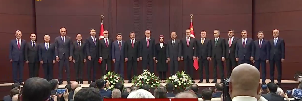 Başkan Erdoğan yeni kabineyi açıklıyor