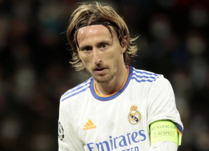 Real Madrid’den ‘Modric ile devam’ kararı