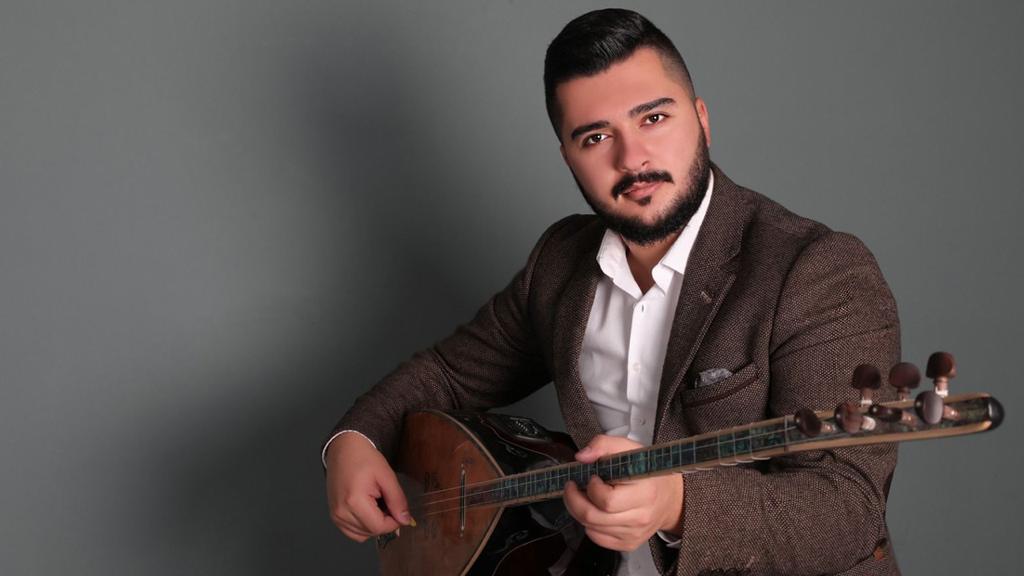 Neşet Ertaş’ın yolunda ilerliyor