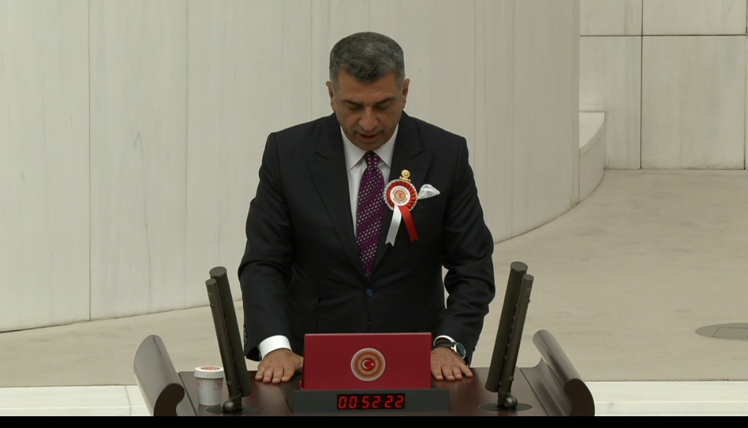 Chp Milletvekili Gürsel Erol TBMM Meclisinde Yemin Etti.