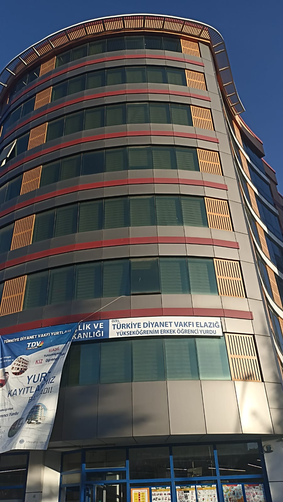 Bir Cam Bir Candan Daha Mı Kıymetli?