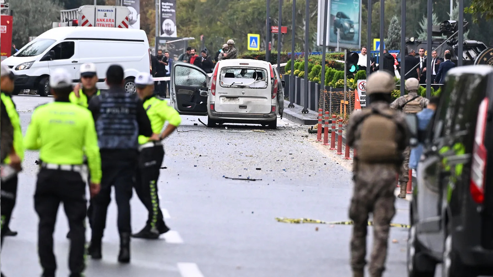 İçişleri Bakanlığı, Ankara Kızılay’daki yapılan incelemede bulunan silahları açıkladı: