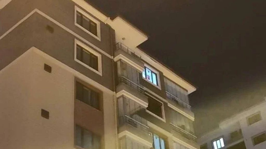 Malatya’da 8’inci kattaki balkondan düşen 9 yaşındaki çocuk yaşamını yitirdi!