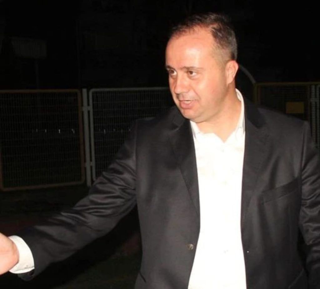Elazığspor, sezon başında anlaştığı teknik direktör Selahattin Dinçer ile yollarını ayırdı.