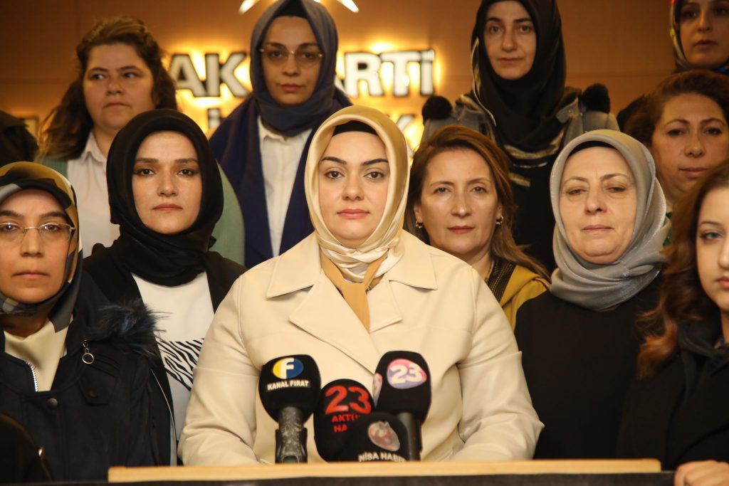 AK Parti Kadın Kolları Başkanı Tüver’den Yeni Yıl Mesajı