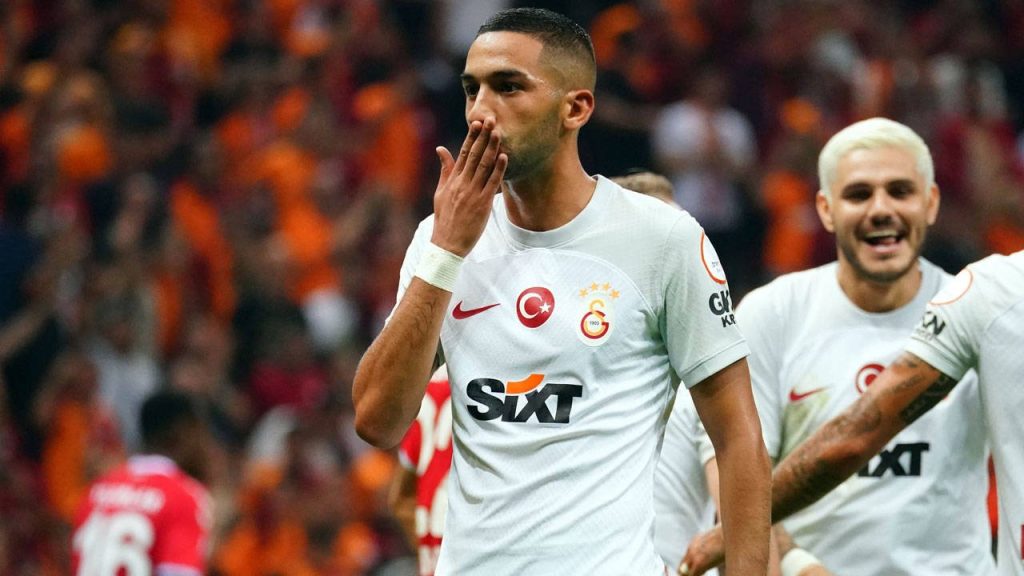 Galatasaray’ın Faslı oyuncu Hakim Ziyech, devre arasında takımdan ayrılabilir.