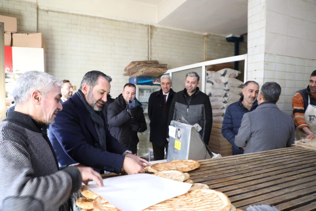 Başkan Şerifoğulları, Esnaf ve Vatandaşlarla Buluştu