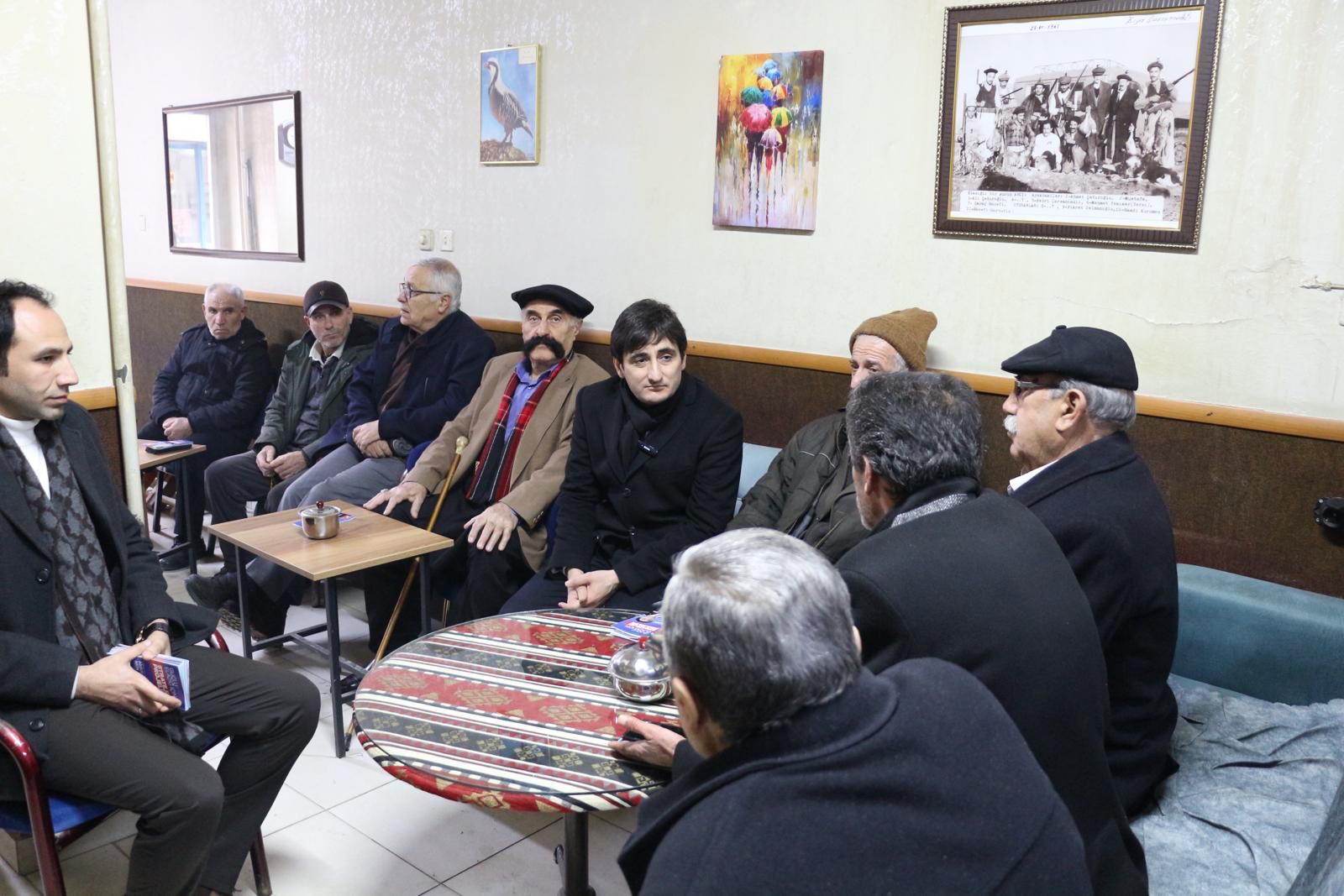 SP Elazığ Belediye Başkan Adayı Akın seçim ziyaretleri kapsamında İzzetpaşa Mahallesi’ni ziyaret etti