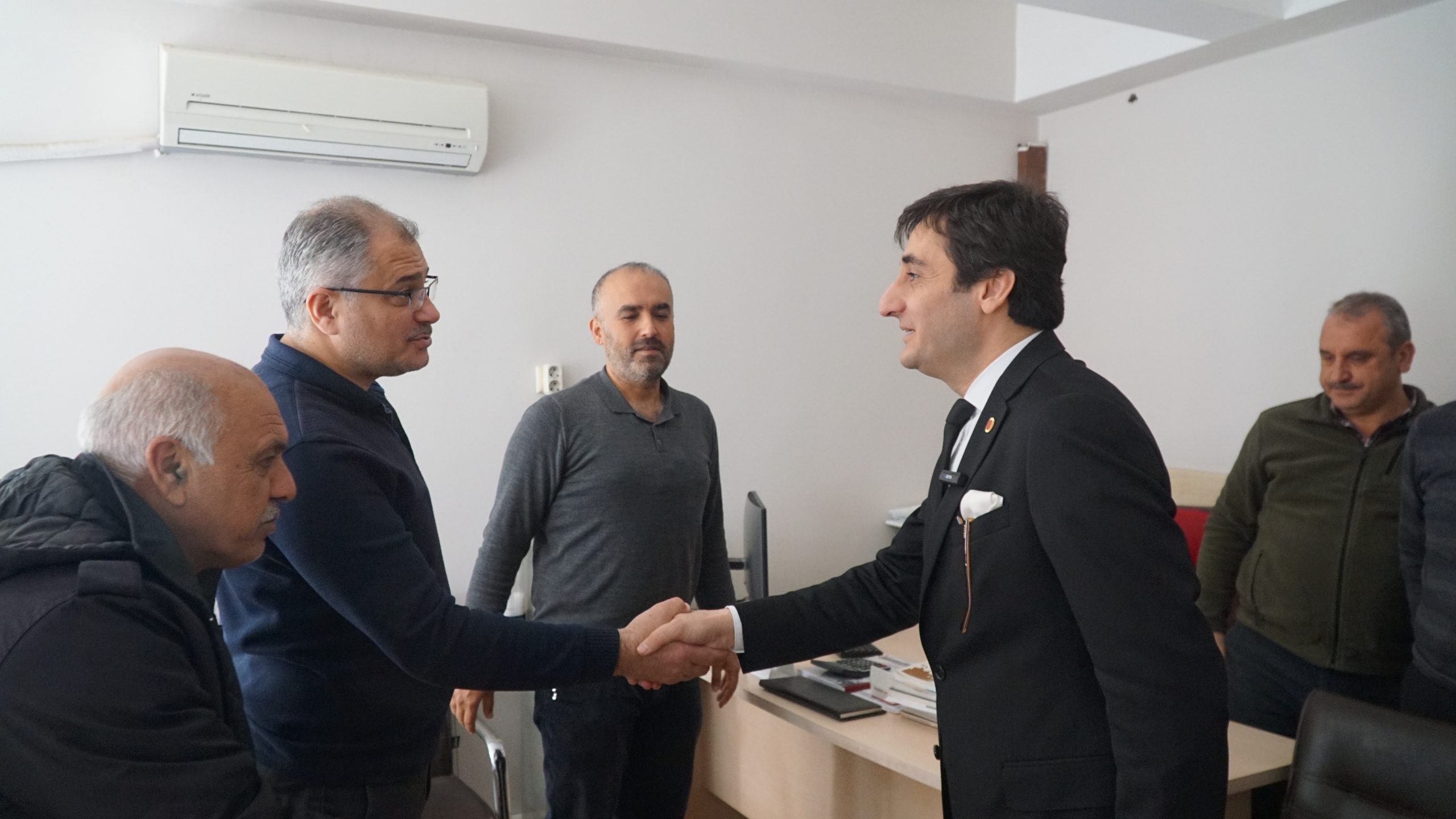 Saadet Partisi Elazığ Belediye Başkan Adayı Abdullah Akın, seçim çalışmalarını yoğun bir tempoda sürdürmeye devam ediyor.