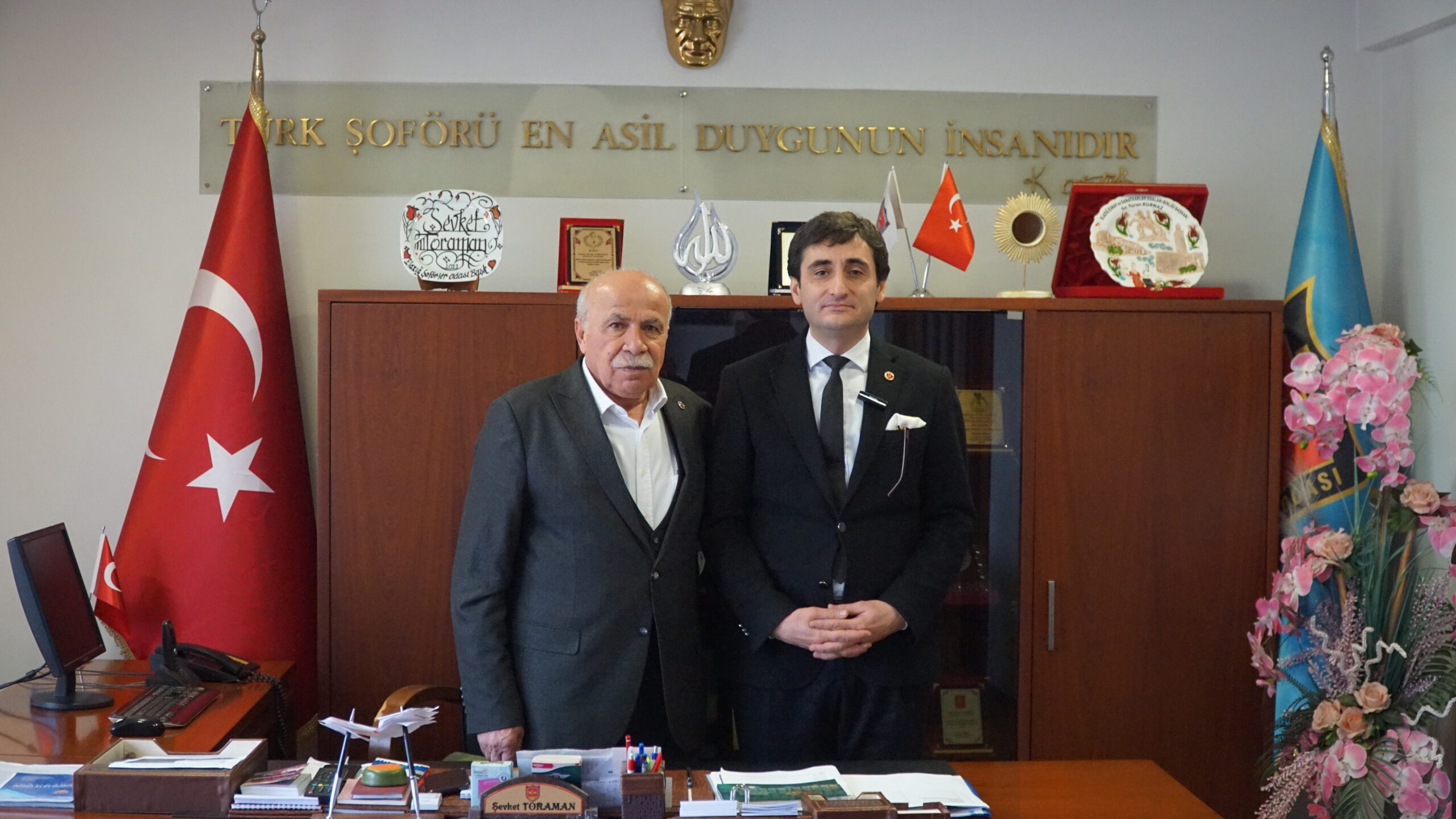 AKIN”VATANDAŞTAN KOPUK YAPILAN SİYASETİN FATURASINI YİNE VATANDAŞ ÖDÜYOR”