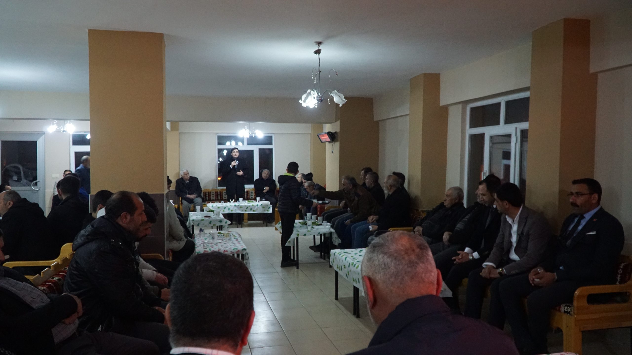 Akın, Bir Kürek Asfalt Dökemeyen Belediyecilik Anlayışı İle Karşı Karşıyayız