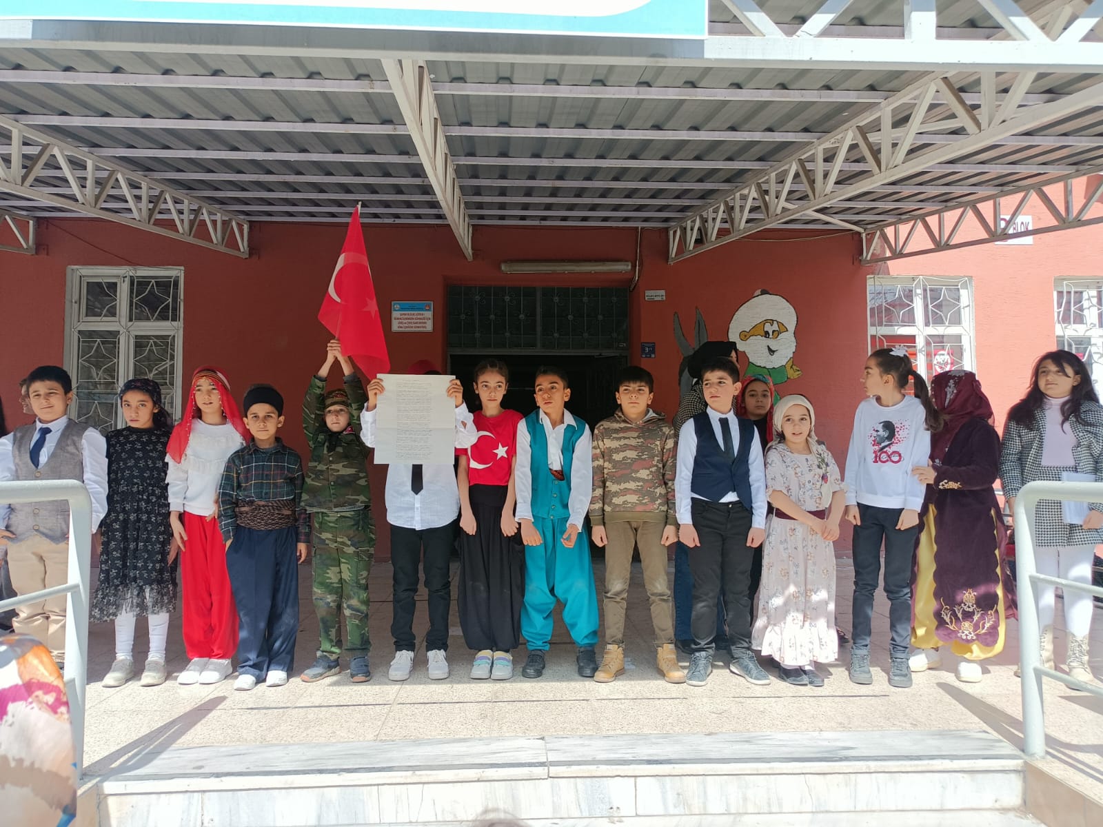 Öğrenciler İstiklal Marşı’nın Kabulü ve Mehmet Akif Ersoy’u Unutmadı