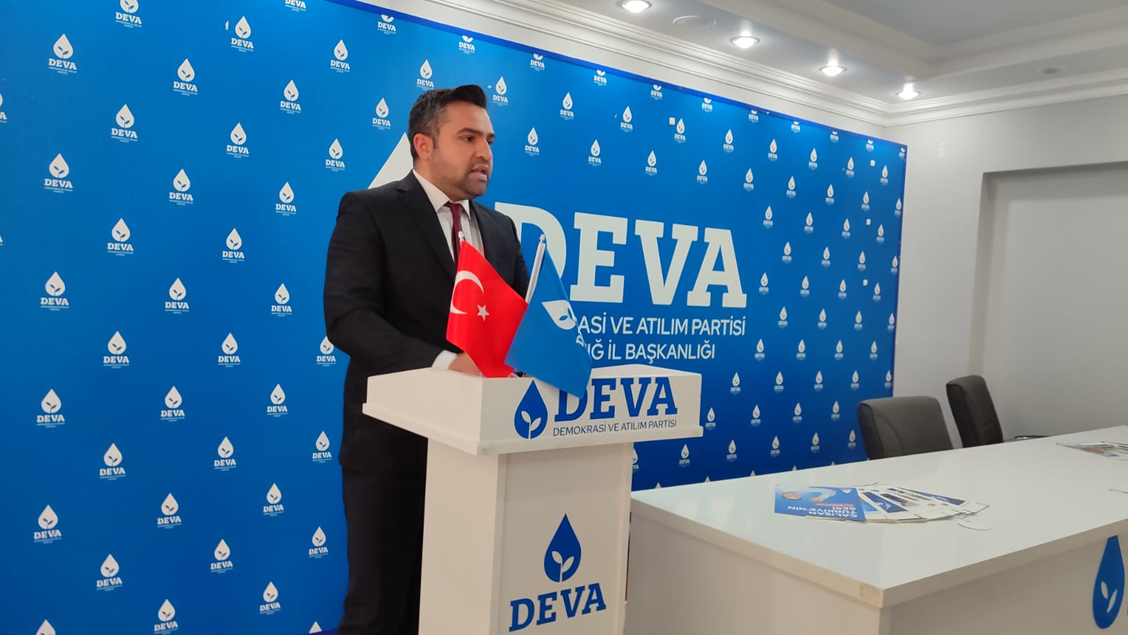 CEYLAN: ” BİZ SİZLERE MUTLU KENTİN, MUTLU İNSANLARI OLMAYI VAADEDİYORUZ’