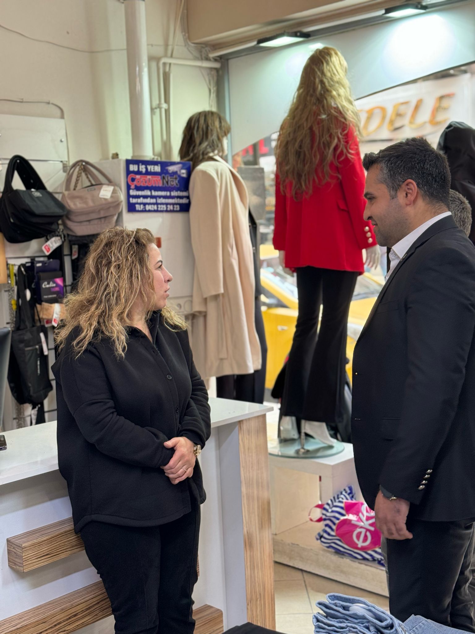 DEVA Partisi Belediye Başkan Adayı Recep Ceylan ve il teşkilatı Elazığ’ı karış karış gezmeye devam ediyor