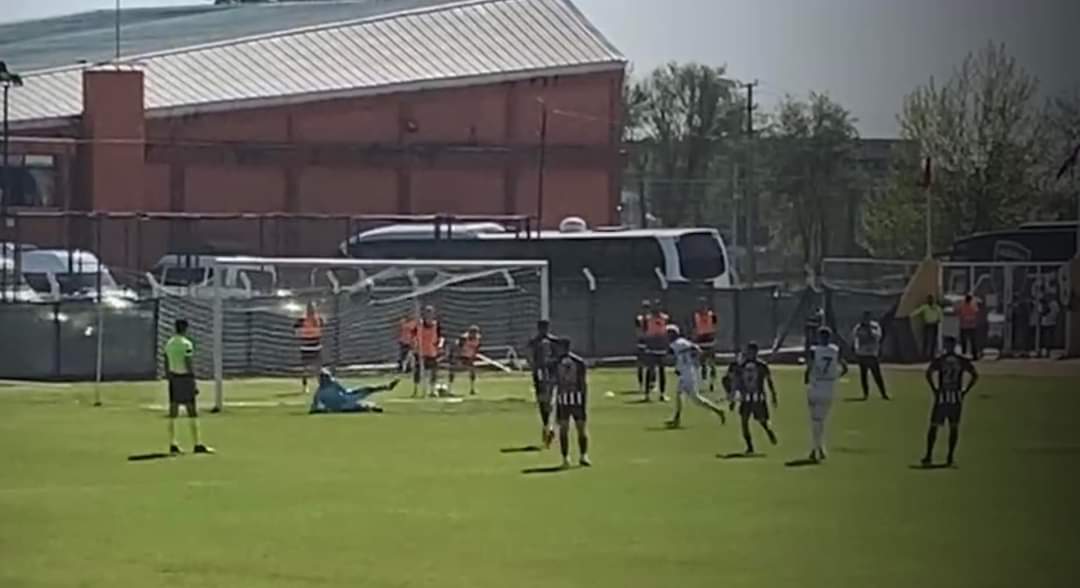 Elazığspor 09 Efeler Deplasmanında Puanla  Dönüyor 1-1