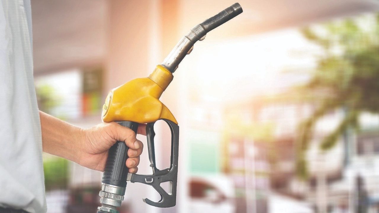 Akaryakıt Fiyatlarında Tarife Değişti: Benzin Ve Motorine İndirim!