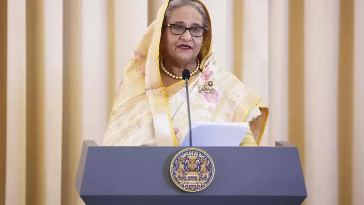 Bangladeşten Eski Başbakan Hasinanın Diplomatik Pasaportunu İptal Kararı