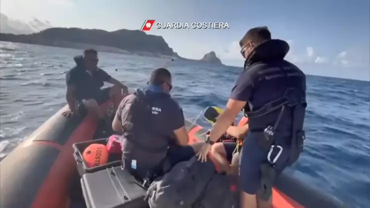 Sicilya’da Batan Yelkenli Tekneden 5 Kişinin Cansız Bedeni Çıkarıldı