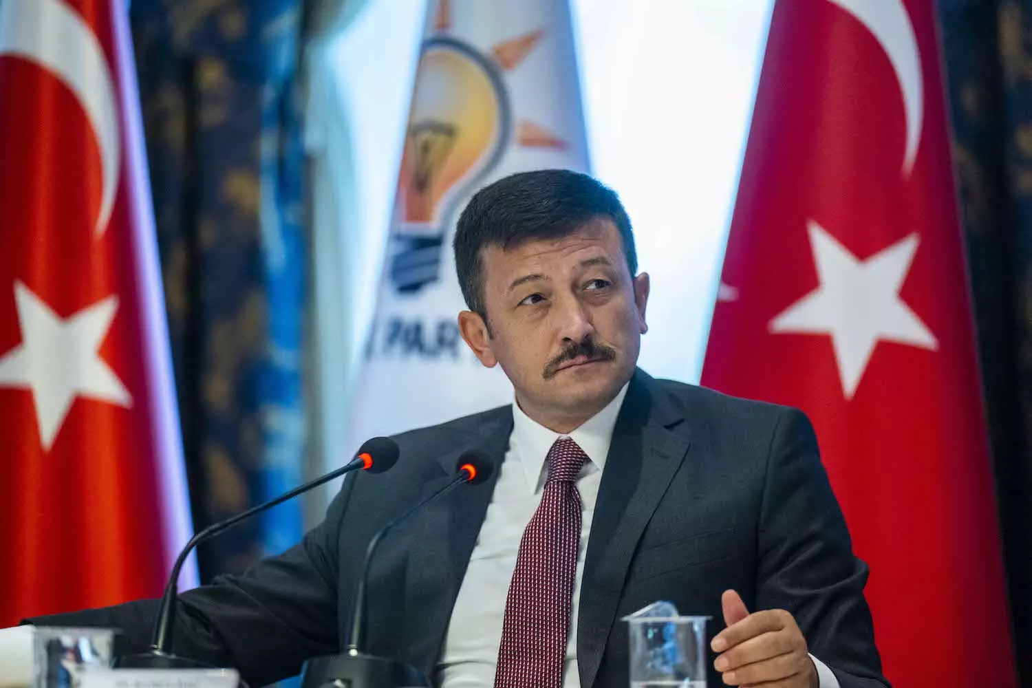 AK Parti Genel Başkan Yardımcısı Hamza Dağ: 15 Belediye Başkanı Ve 2 Milletvekilinin Katılımı Olacak. İsimleri Yarın Açıklanacak