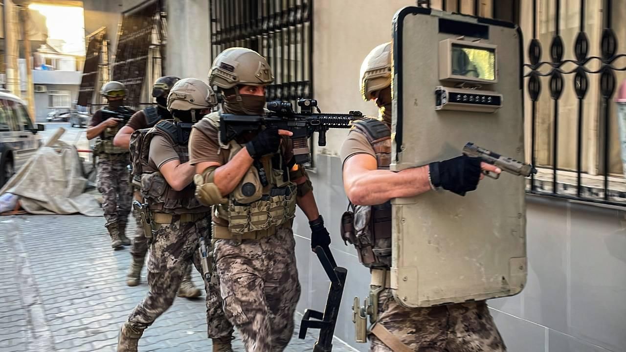 Van’da ‘Gürz-17’ Operasyonu: 71 Mağara Ve Sığınak İmha Edildi!