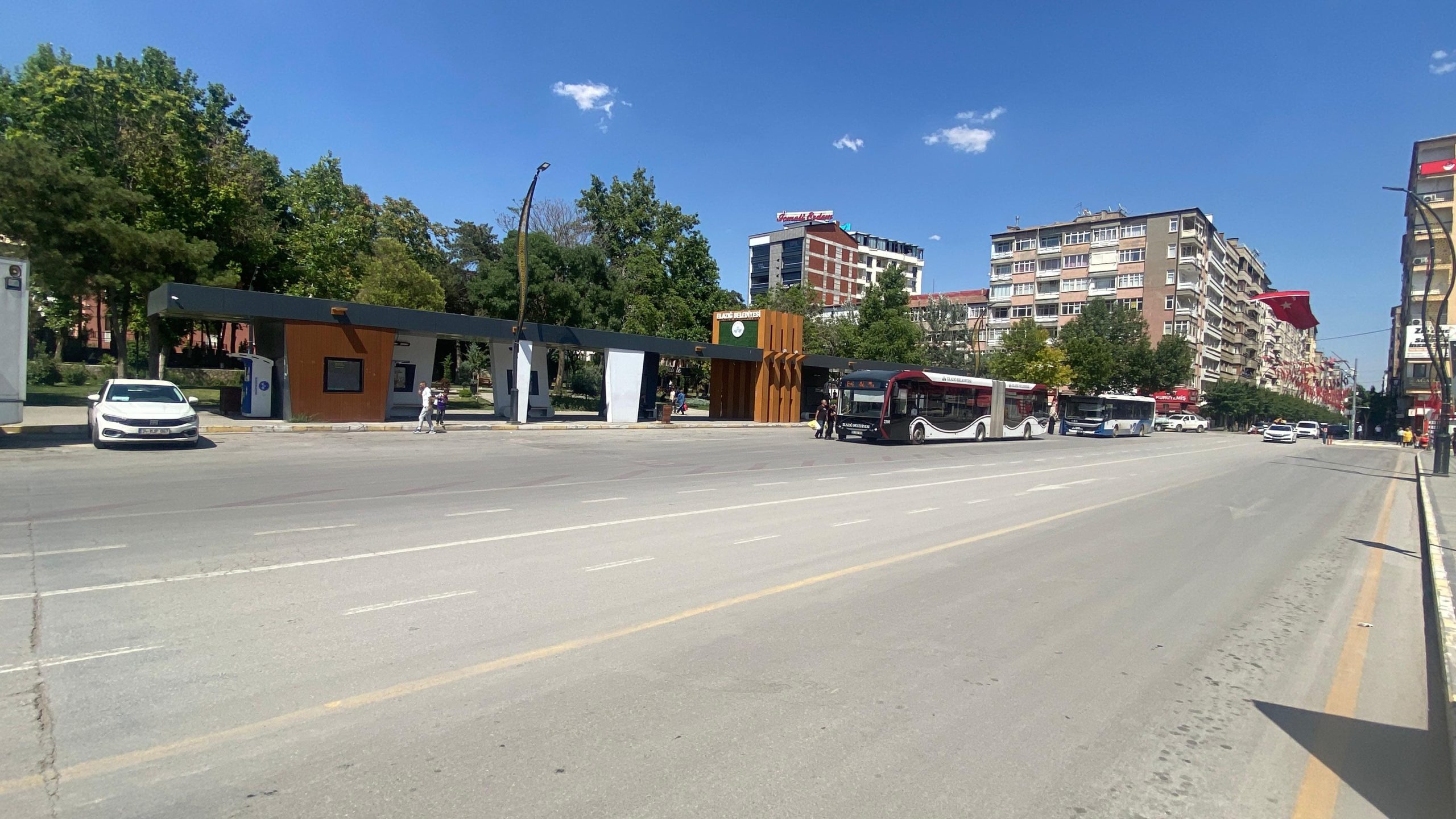 Elazığ’da Kavurucu Sıcaklık?