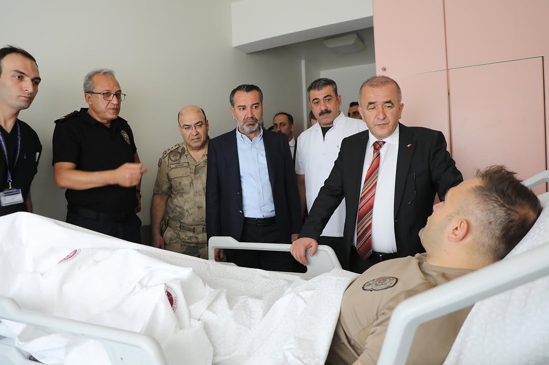 Kentin Güvenliği İçin Seferberlik: Protokol Hastaneye Koştu