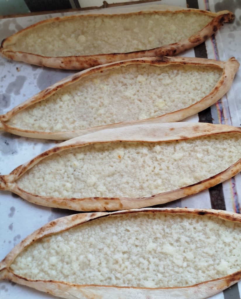 Elazığ’ın Organik Peynirli Ekmeğine Gurbetçi İlgisi