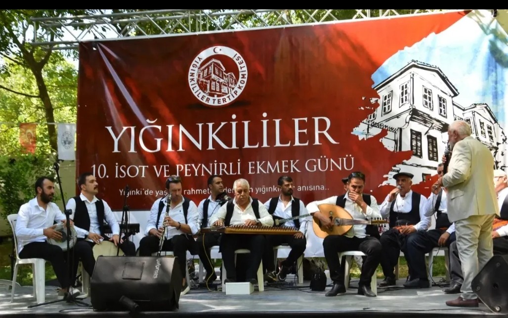 10. Yığınkililer İsot ve Peynirli Ekmek Günü Yoğun Katılımla Gerçekleşti