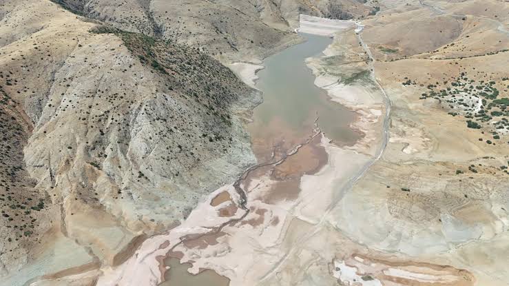 Hamzabey Barajı Kurudu: 2040’a Kadar Su Sorunu Yoktu Hani?