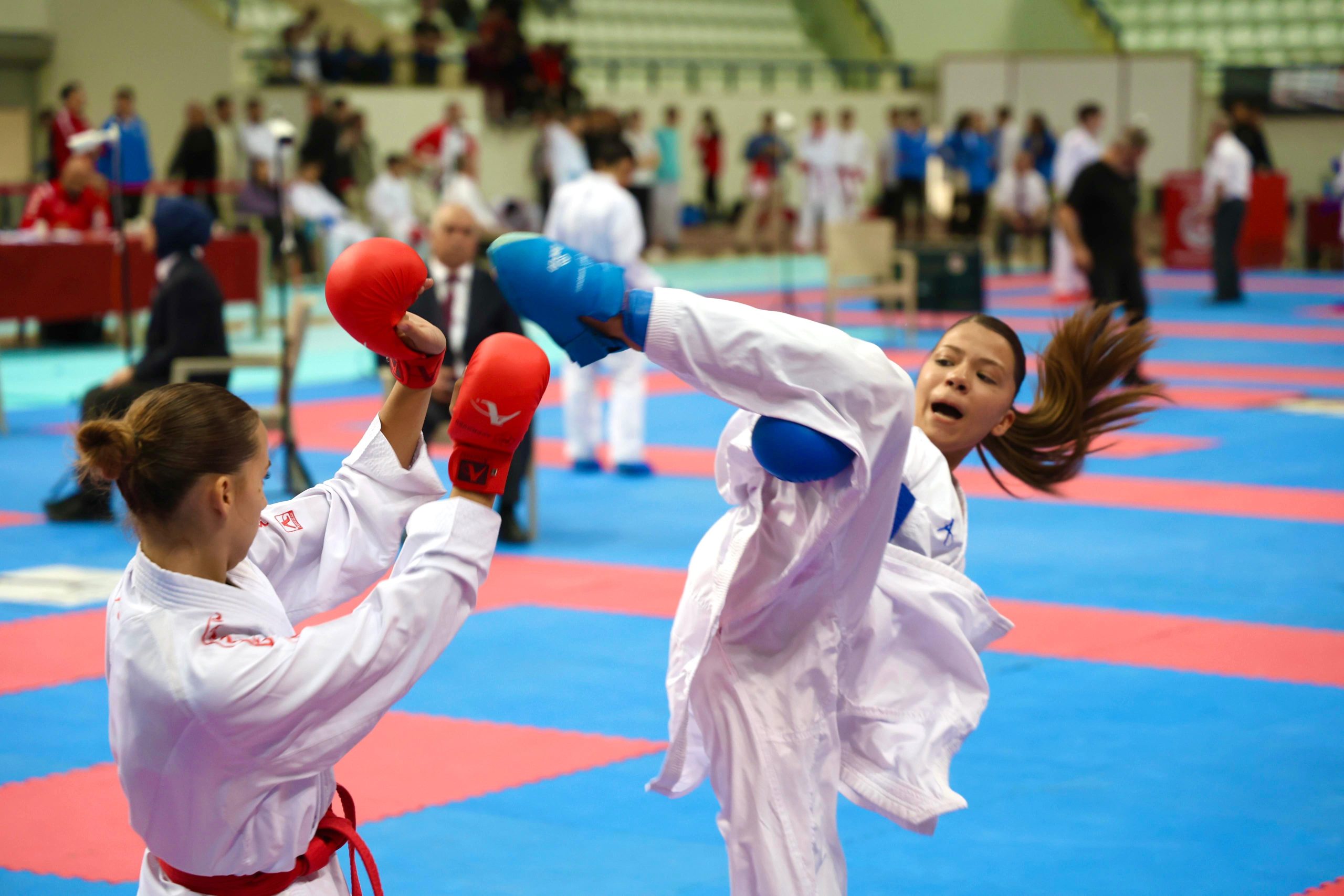 TÜRKİYE KARATE ŞAMPİYONASI ELAZIĞ’DA BAŞLADI