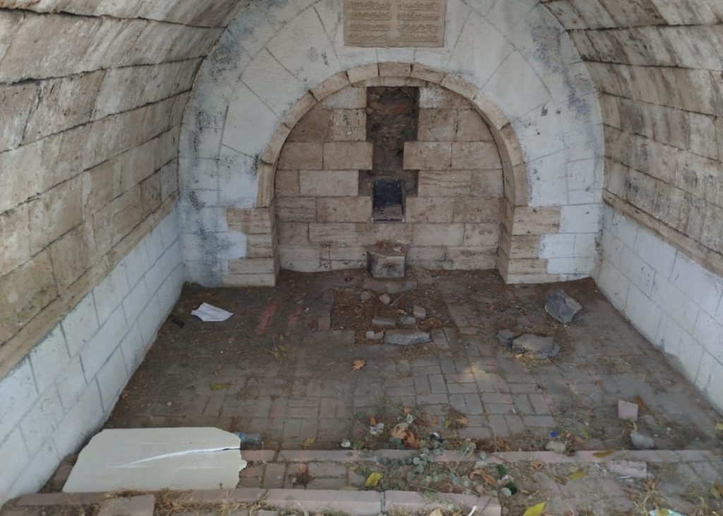 BİR TARİH SUSUYOR: HANPINARI ÇEŞMESİ YOK OLUYOR!