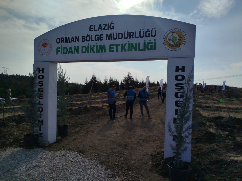 Elazığda 23 Bin 650 Fidan Toprakla Buluştu