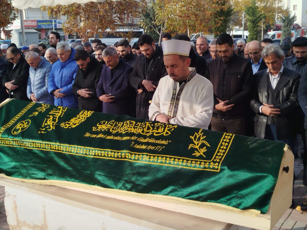 Mikail İrtegün Son Yoluculuğuna Uğurlandı