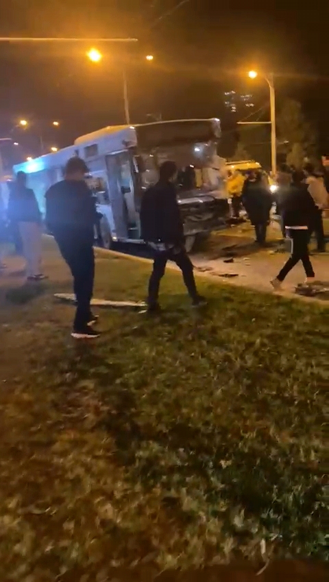 Malatya-Elazığ Yolunda Feci Zincirleme Kaza: Can Pazarı Yaşandı!