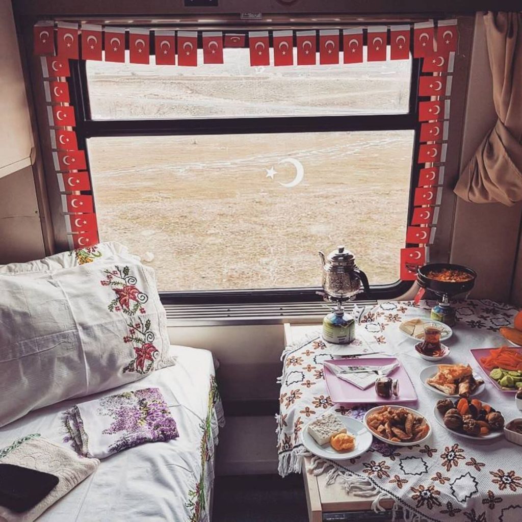 Masal Gibi Yolculuk Başlıyor! Turistik Doğu Ekspresi Yarın Raylara İniyor